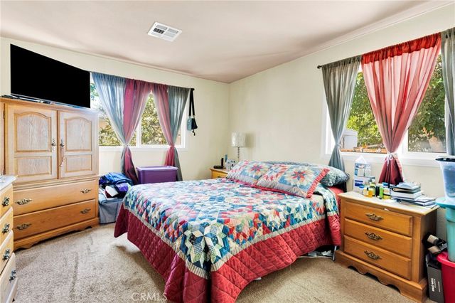 22325 US Highway 18 79, Apple Valley, CA 92307