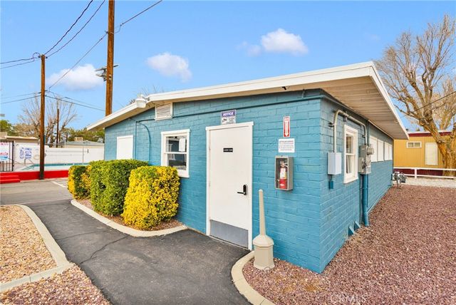 22325 US Highway 18 79, Apple Valley, CA 92307