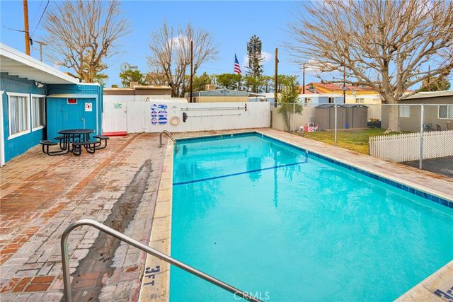 22325 US Highway 18 79, Apple Valley, CA 92307