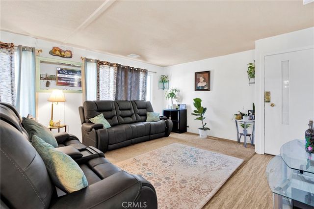 22325 US Highway 18 79, Apple Valley, CA 92307
