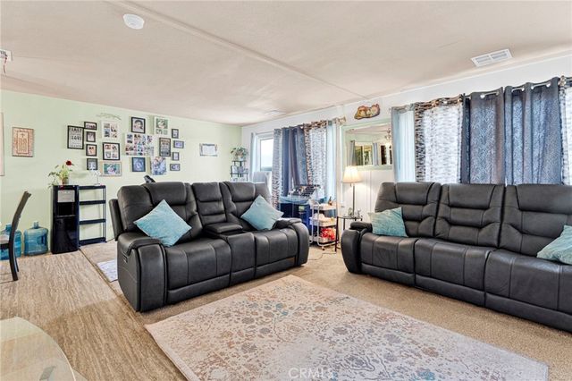 22325 US Highway 18 79, Apple Valley, CA 92307