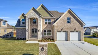 2206 Peterson Drive, Chattanooga, TN 37421