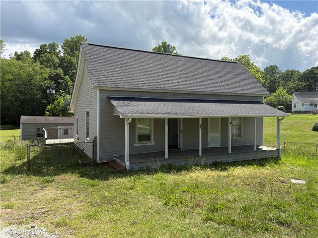 24 Adger Street, Pelzer, SC 29669