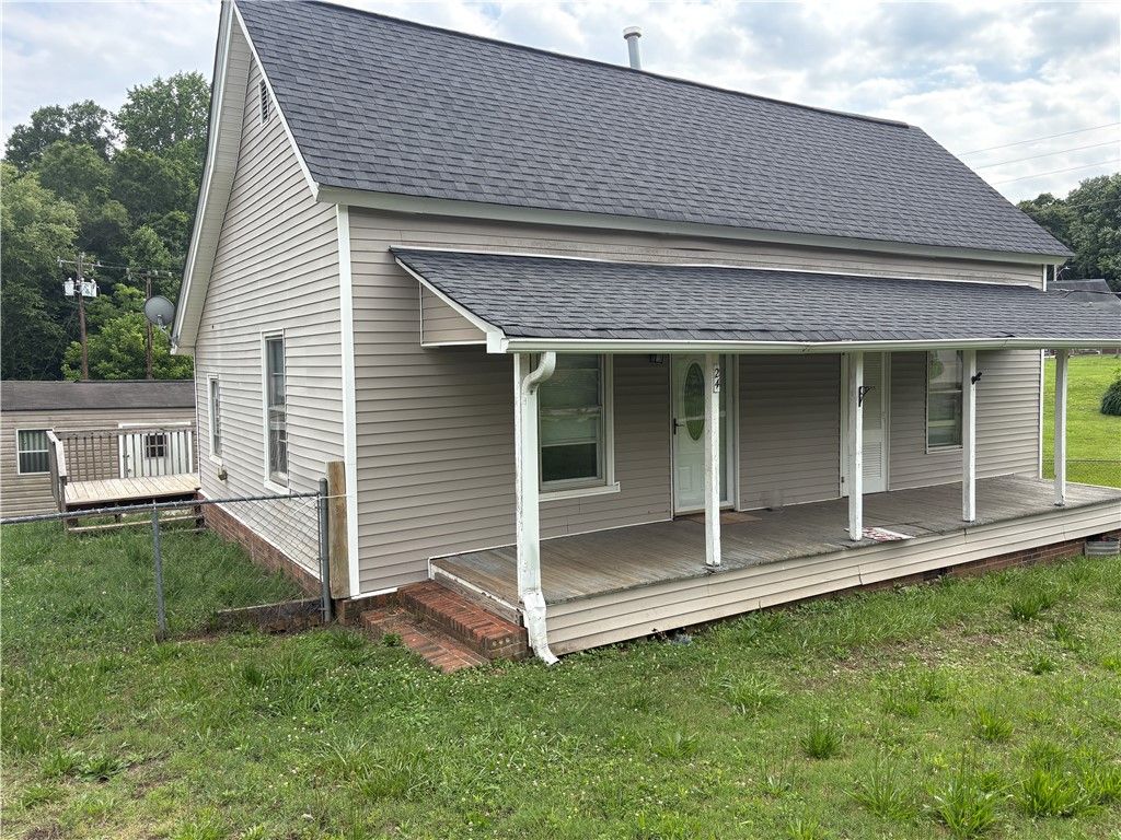 24 Adger Street, Pelzer, SC 29669