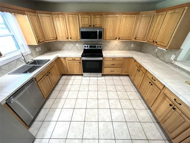 895 Lakeview Drive, Somerville, TX 77879