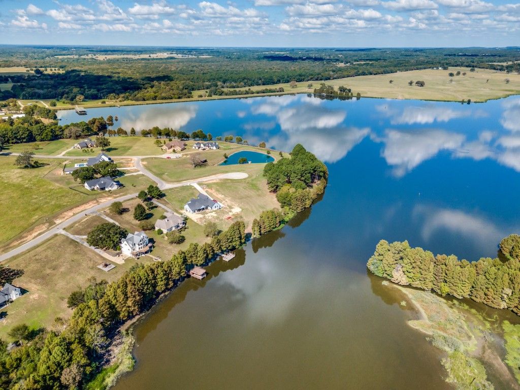 Lot 202 Lago Vista Drive, Athens, TX 75752