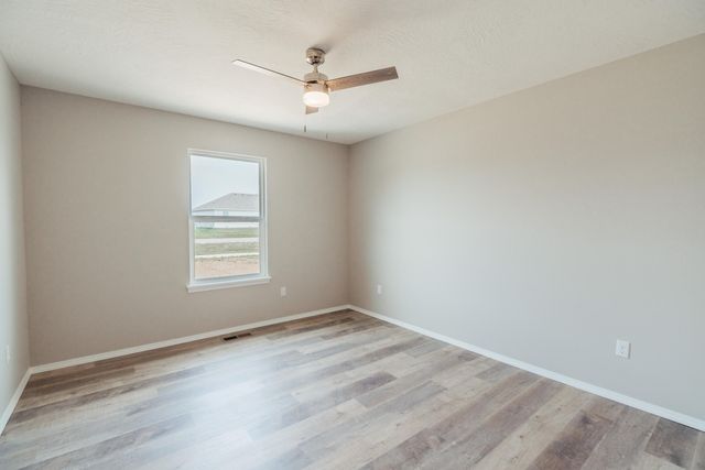 1217 E Macon Street, Republic, MO 65738