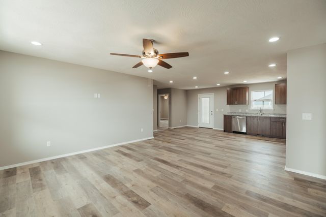 1217 E Macon Street, Republic, MO 65738