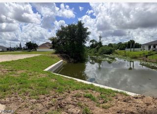 2004 NE 34th LN, Fort Myers, FL 33909