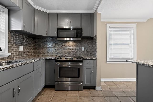 6315 S Benton Avenue, Kansas City, MO 64132