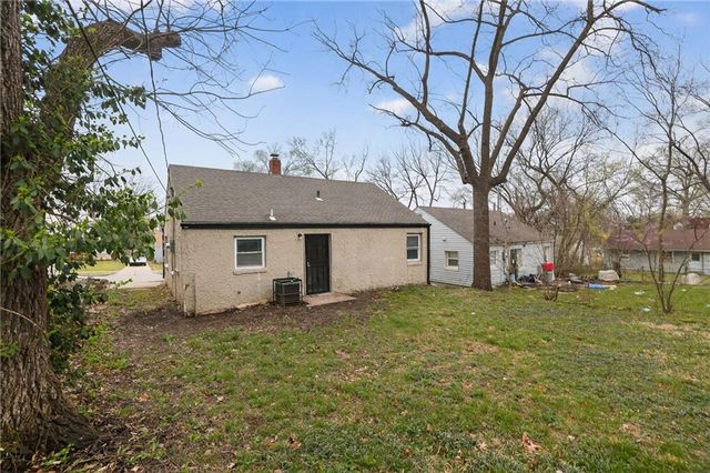 6315 S Benton Avenue, Kansas City, MO 64132