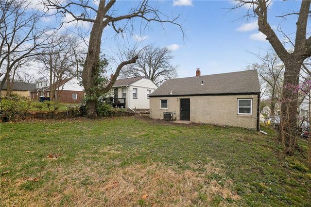 6315 S Benton Avenue, Kansas City, MO 64132