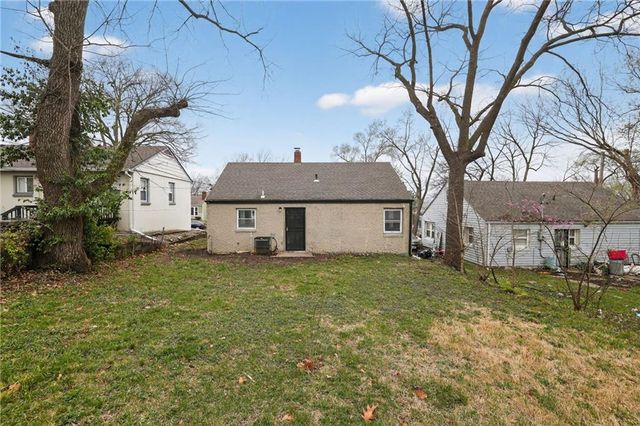 6315 S Benton Avenue, Kansas City, MO 64132