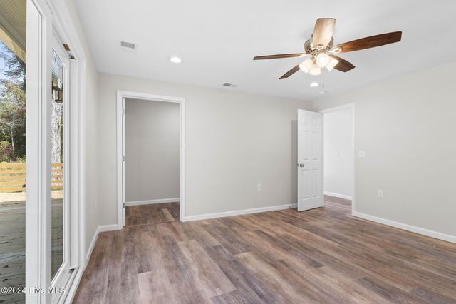 1070 Midway Road SE, Bolivia, NC 28422