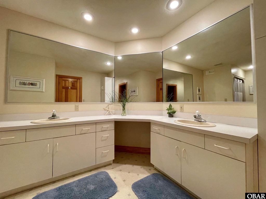 Image 23 of property listing at 337-Unit 2a Silver Lake Drive Unit 2a, Ocracoke, NC 27960