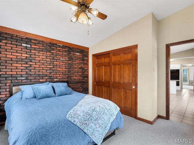 22 La Gorce Drive, Chesterfield, MO 63017