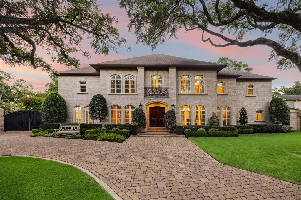 5440 Huckleberry Lane, Houston, TX 77056