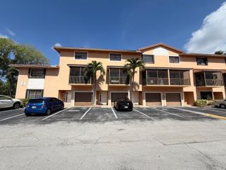 9908 HAMMOCKS Boulevard 103-42, Miami, FL 33196