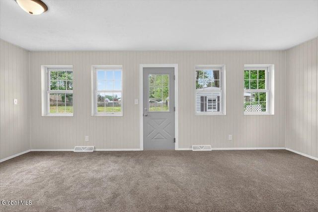 12 Winifred Drive, Colonie, NY 12205