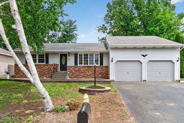 12 Winifred Drive, Colonie, NY 12205