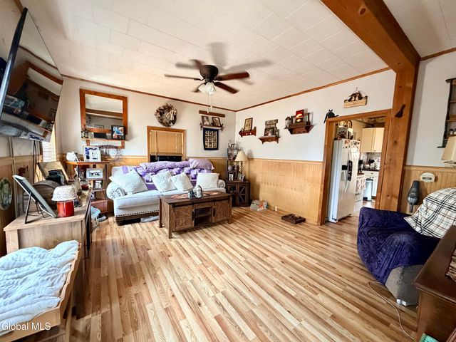 11 Court Street, Johnstown, NY 12095