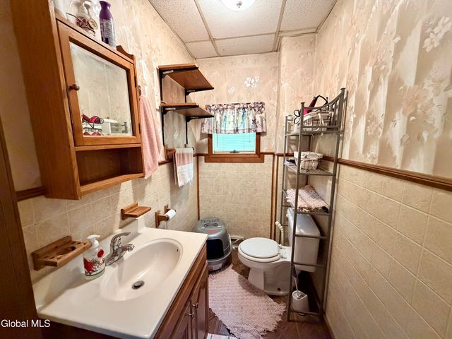 11 Court Street, Johnstown, NY 12095