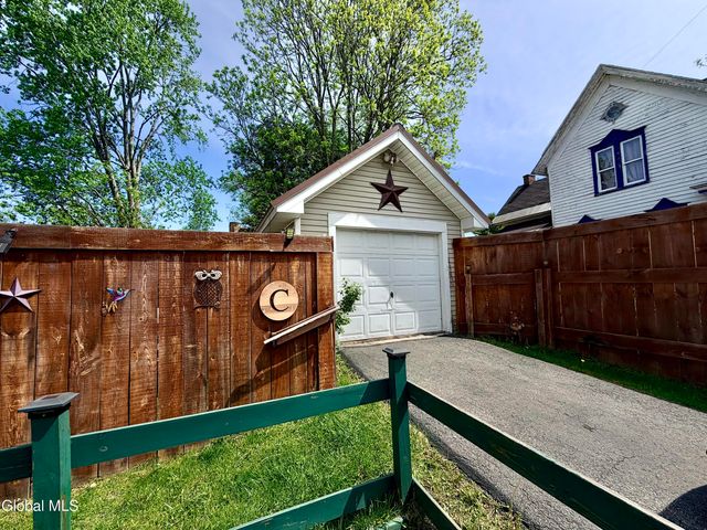 11 Court Street, Johnstown, NY 12095