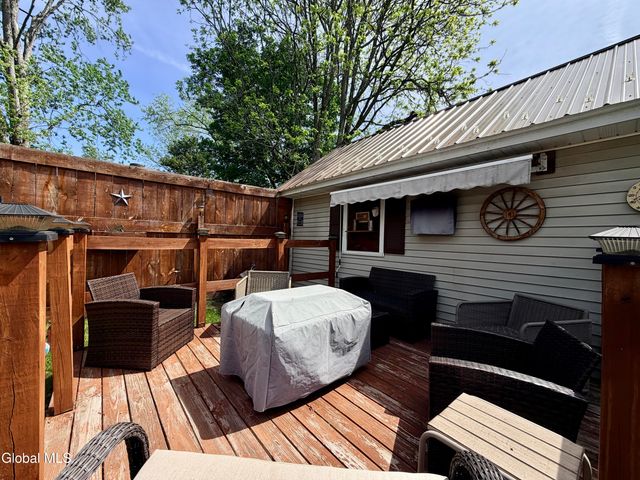 11 Court Street, Johnstown, NY 12095