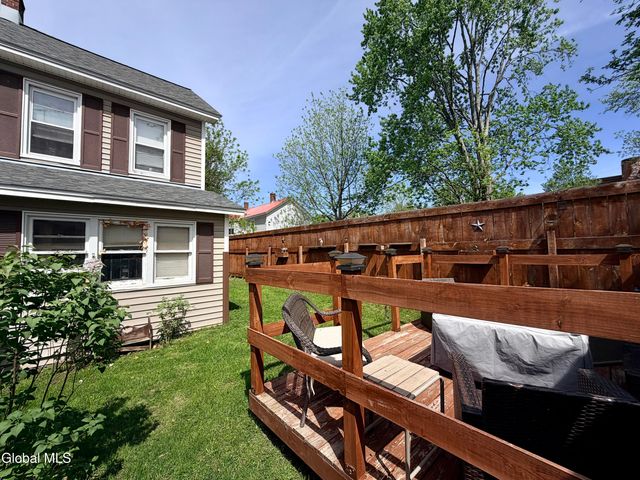11 Court Street, Johnstown, NY 12095
