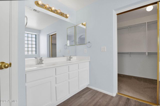 2521 W RED FOX Road, Phoenix, AZ 85085