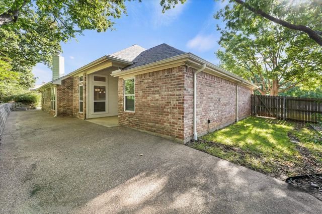 2817 Naples Drive, Hurst, TX 76054