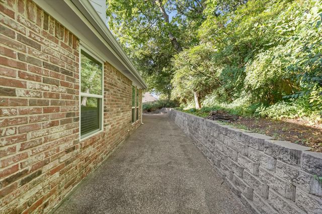 2817 Naples Drive, Hurst, TX 76054