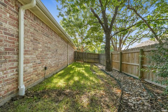 2817 Naples Drive, Hurst, TX 76054