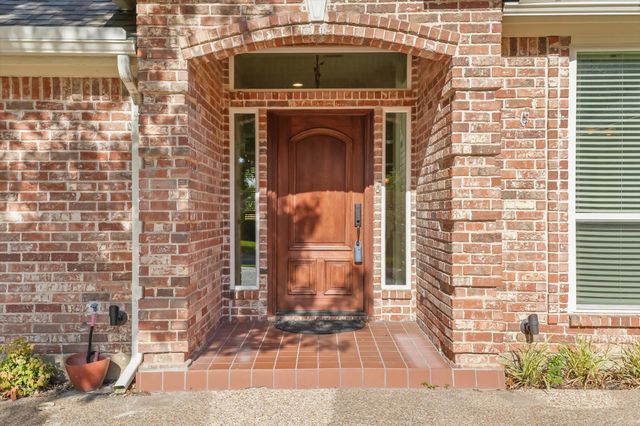 2817 Naples Drive, Hurst, TX 76054