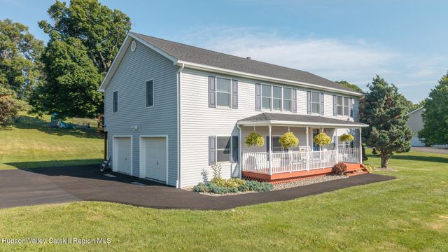 3 Mill Pond Road, Marlboro, NY 12542