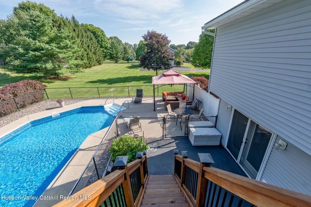 3 Mill Pond Road, Marlboro, NY 12542