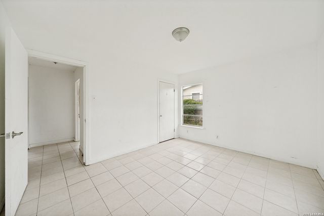 853 HOLMGREEN RD, San Antonio, TX 78220