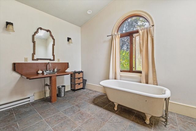 250 Shrewsbury Street, Holden, MA 01520