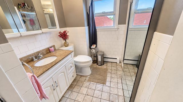9 Summit Ave, Saugus, MA 01906