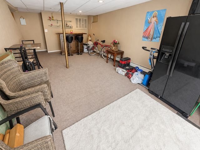 9 Summit Ave, Saugus, MA 01906