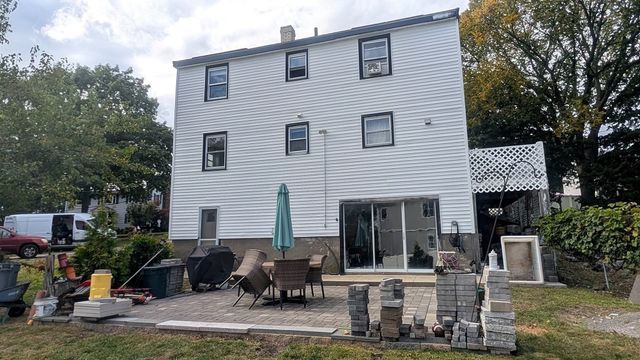 9 Summit Ave, Saugus, MA 01906