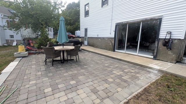 9 Summit Ave, Saugus, MA 01906