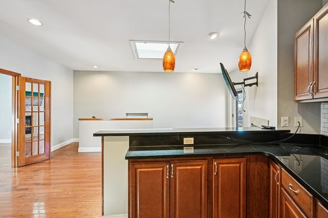 1 Pembroke St 1D, Chelsea, MA 02150