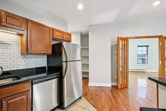 1 Pembroke St 1D, Chelsea, MA 02150