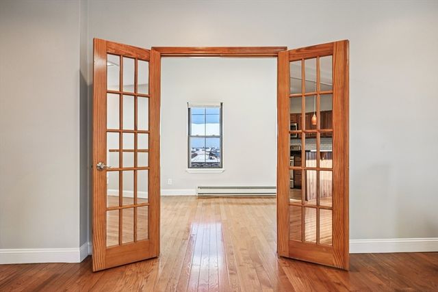 1 Pembroke St 1D, Chelsea, MA 02150