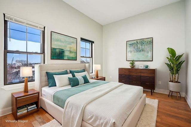 1 Pembroke St 1D, Chelsea, MA 02150