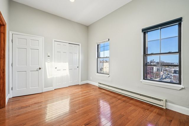 1 Pembroke St 1D, Chelsea, MA 02150