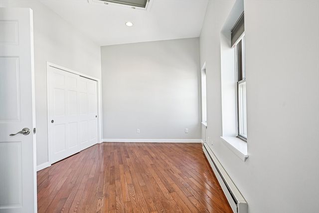 1 Pembroke St 1D, Chelsea, MA 02150