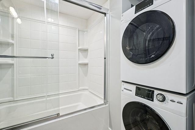 1 Pembroke St 1D, Chelsea, MA 02150