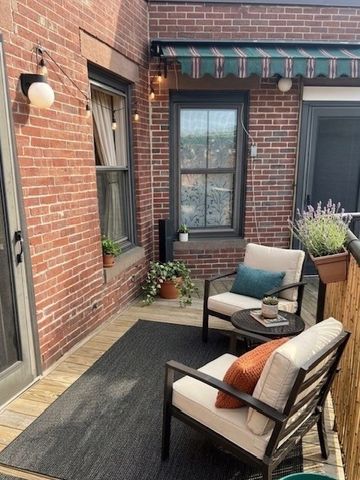 1 Pembroke St 1D, Chelsea, MA 02150